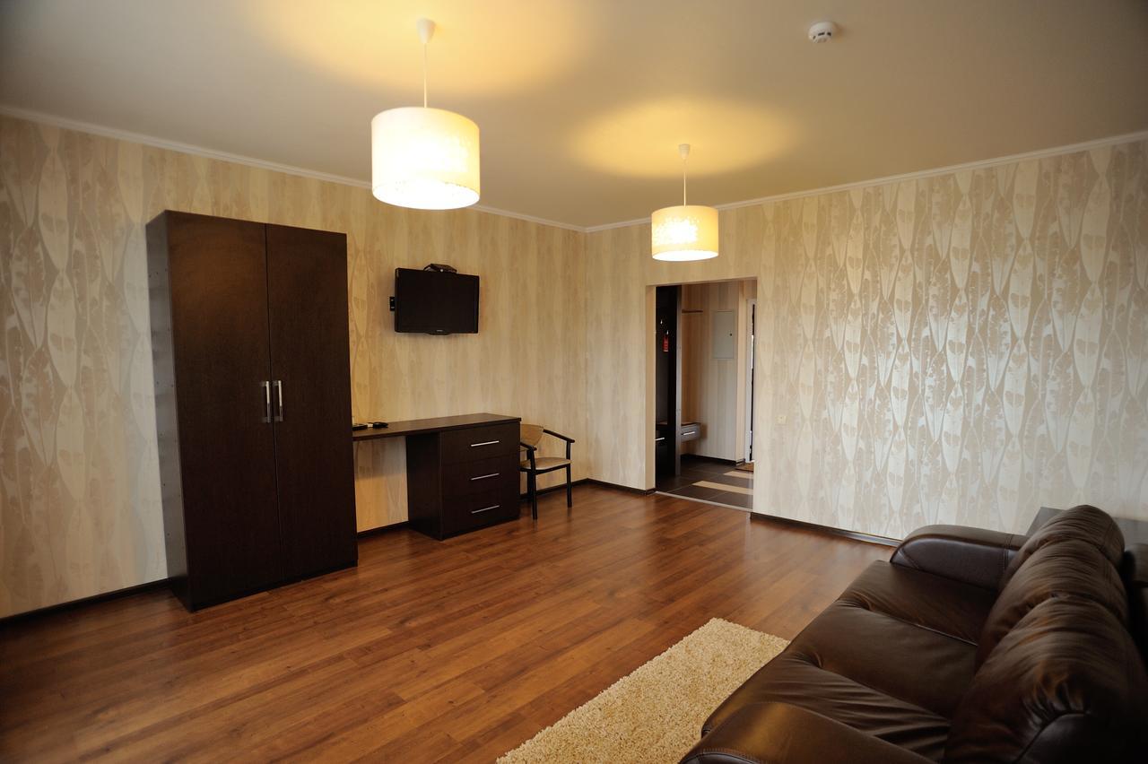 Hotel Vulyk Duliby Bagian luar foto